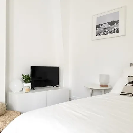 Monceau Apartment *