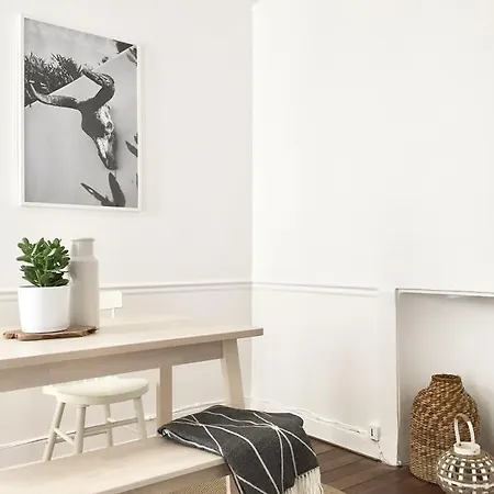 Monceau Apartment